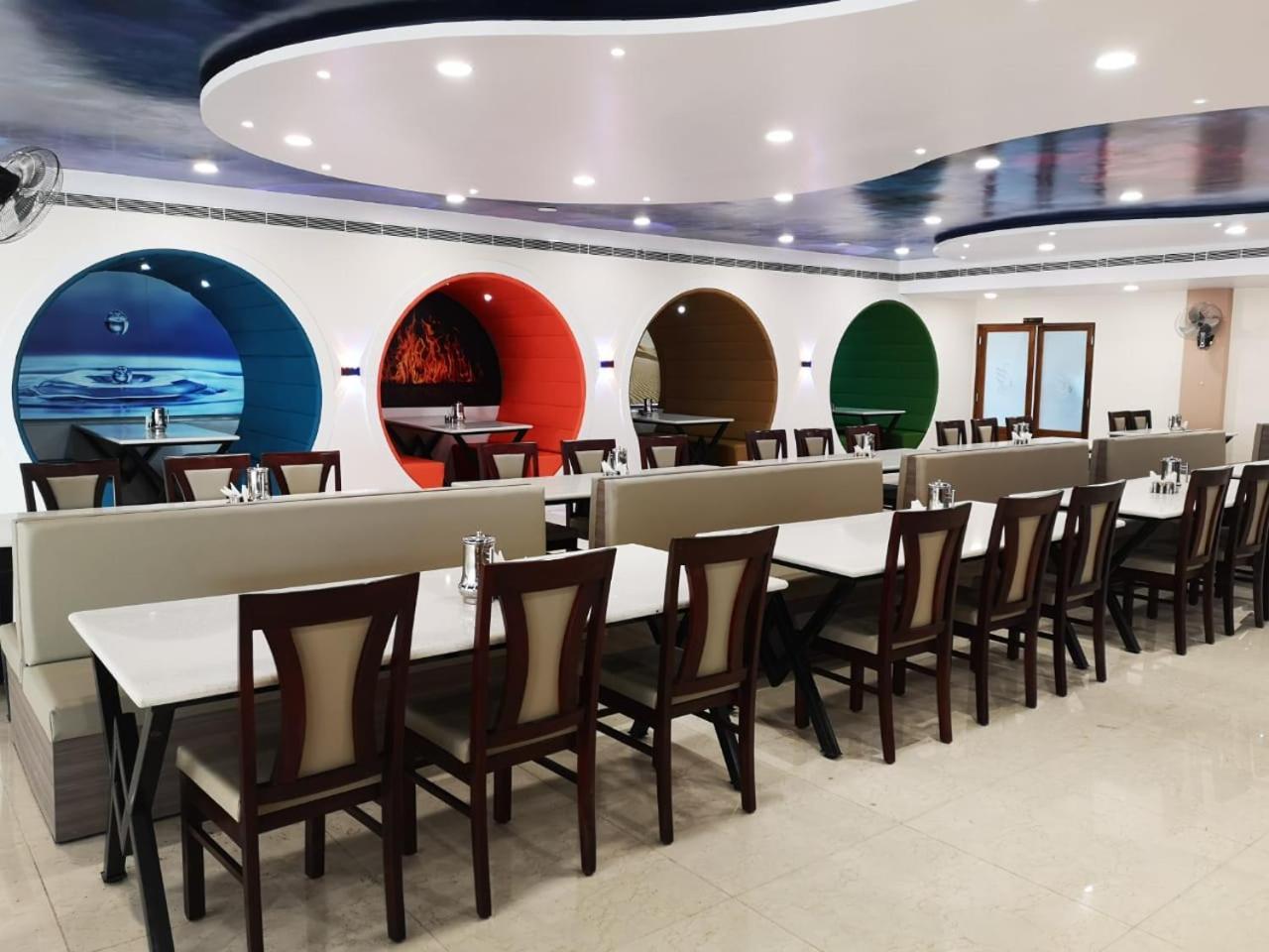 Silver Stone Park Resort, Kovilpatti Exteriör bild