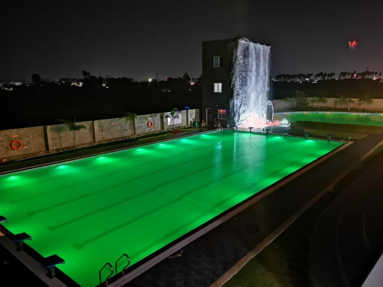 Silver Stone Park Resort, Kovilpatti Exteriör bild